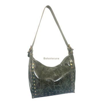 Bolso y Bandolera de Piel satinada con tachas. De color verde